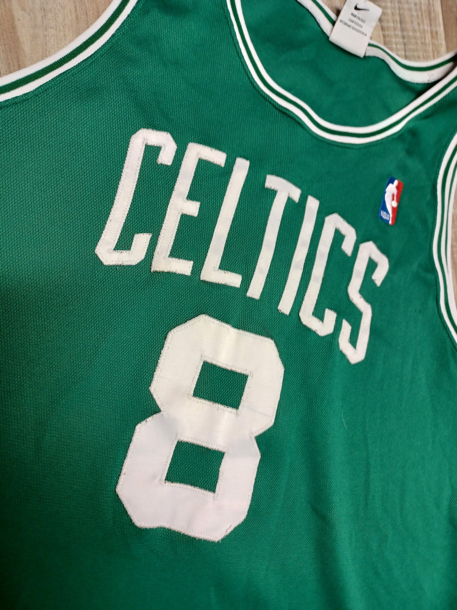 Vintage #8 ANTOINE WALKER Boston Celtics NBA Champion Jersey 14-16