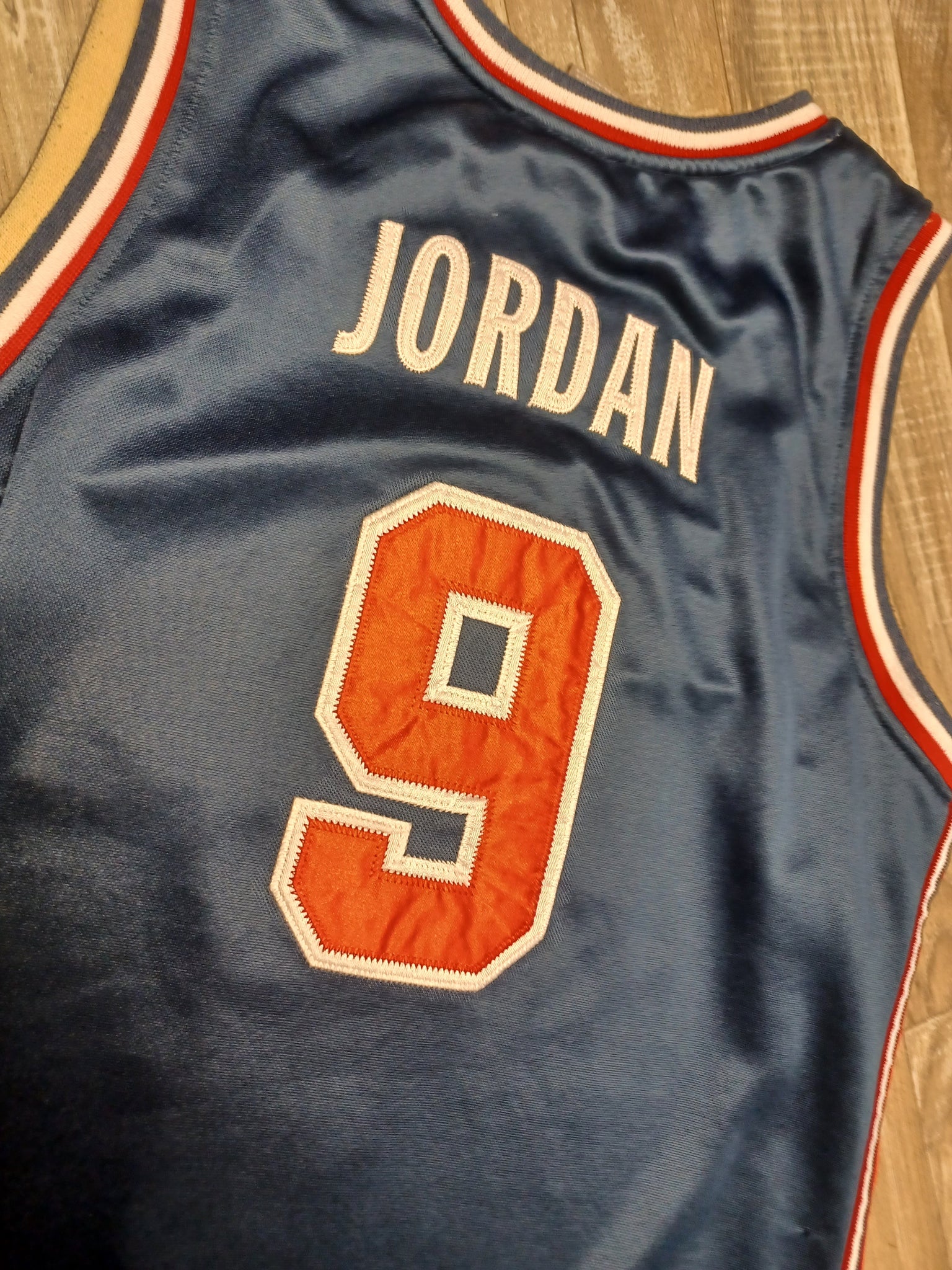 Michael Jordan - Chicago Bulls Red Jersey & Shorts (Type 1) – BlackOpsToys