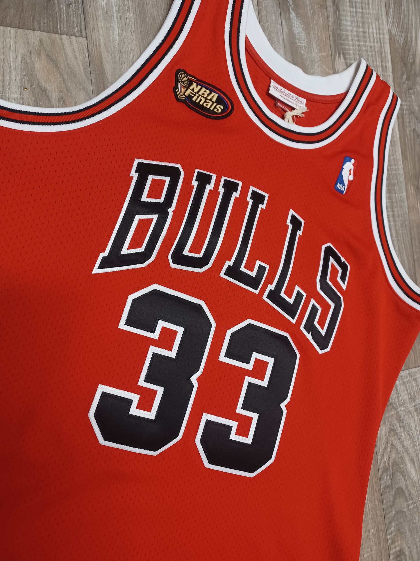 Scottie Pippen Authentic Chicago Bulls Jersey Size Medium