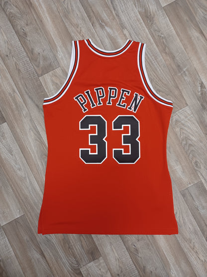 Scottie Pippen Authentic Chicago Bulls Jersey Size Medium