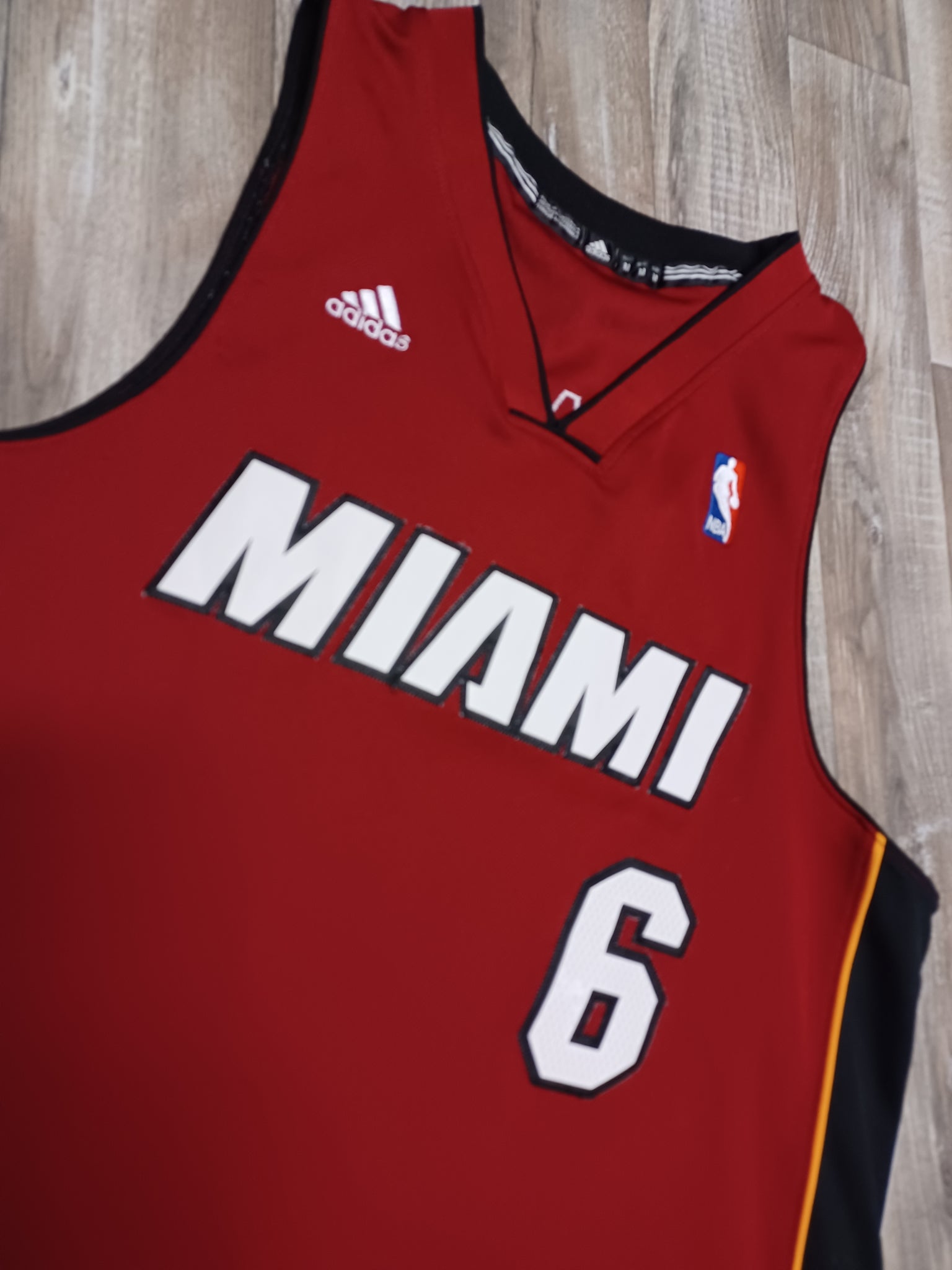 Adidas Miami Heat LeBron James NBA Basketball Jersey Youth Large