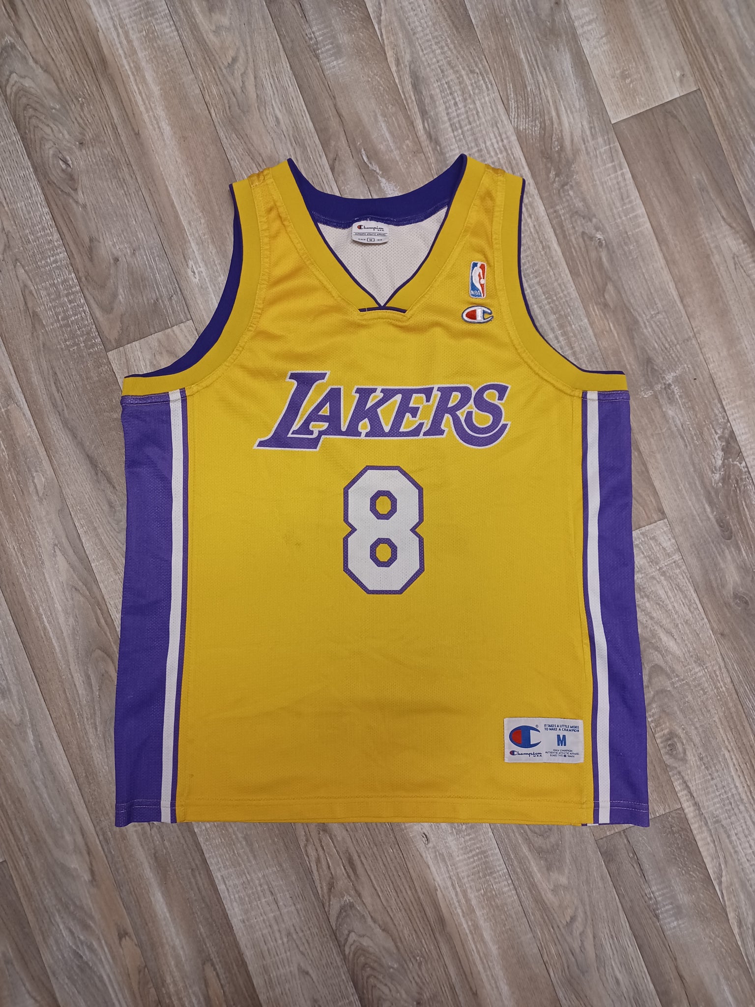 Kobe Bryant Lakers purple and yellow Short-sleeve Jersey 8 Size Medium  Champion