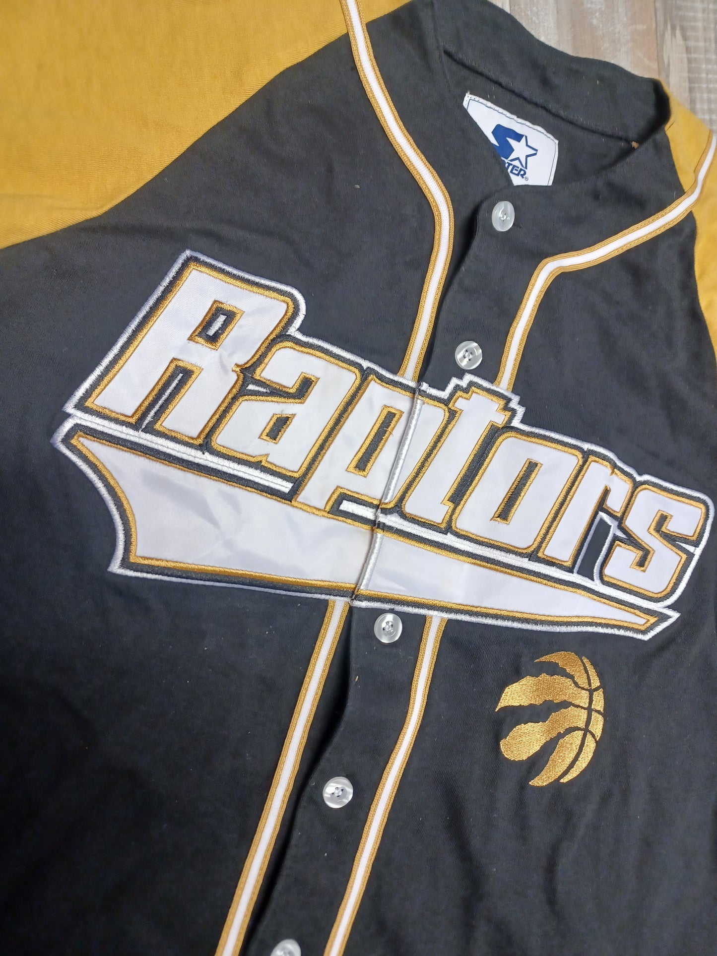 Toronto Raptors Baseball Warm Up Size Small