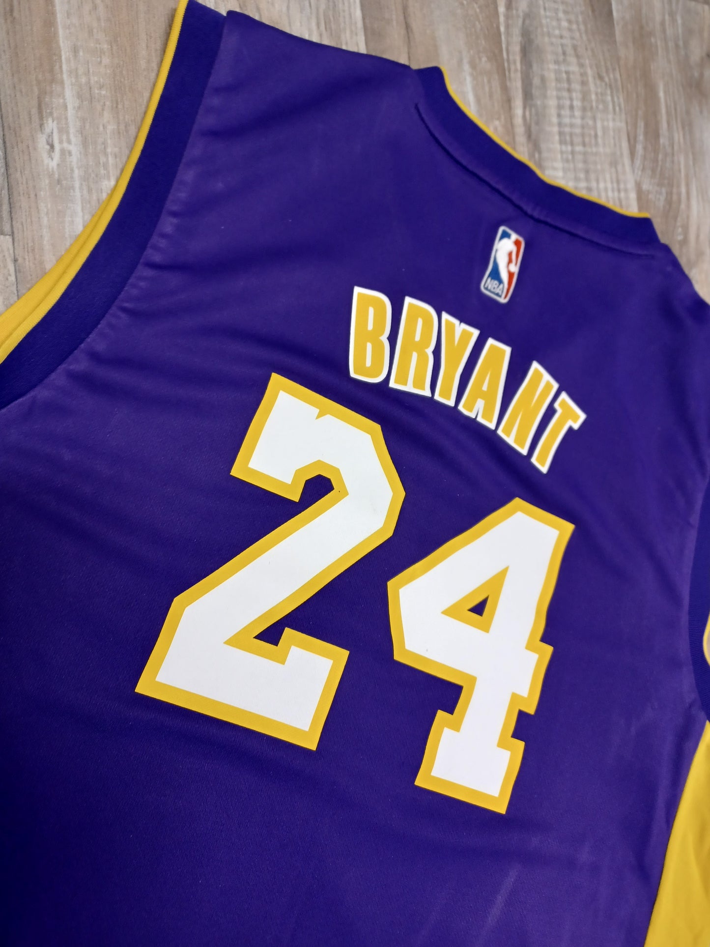 Kobe Bryant Los Angeles Lakers Jersey Size Medium