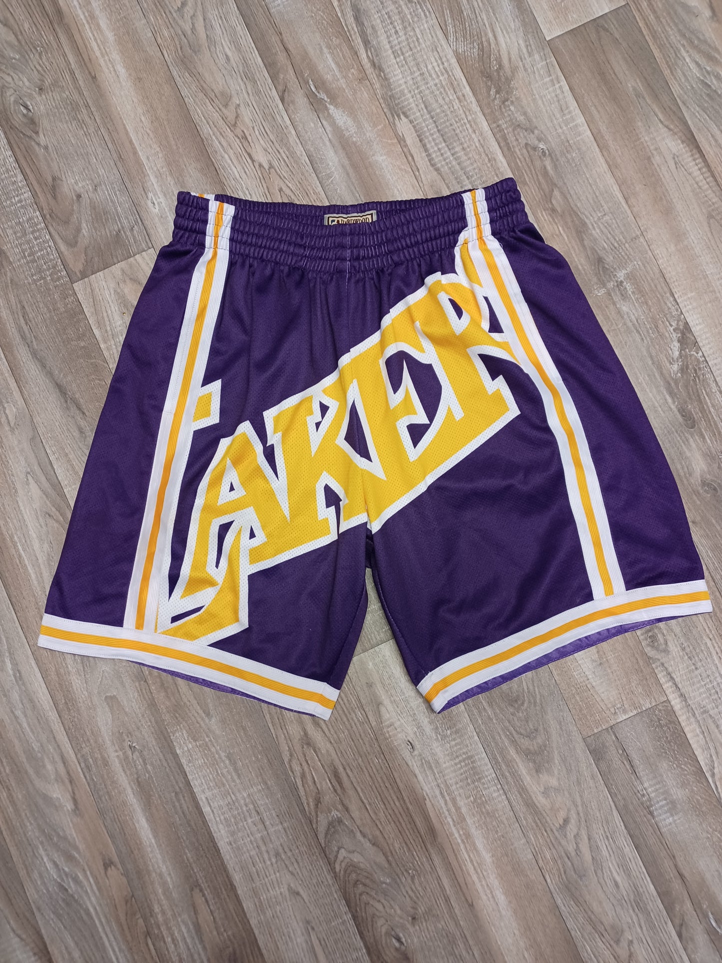 Los Angeles Lakers Shorts Size Large