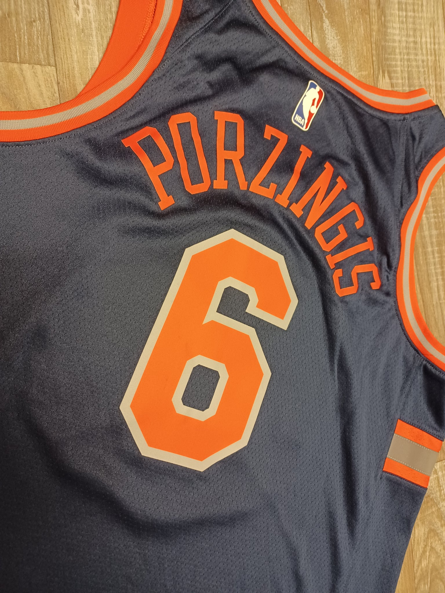 Knicks sales porzingis jersey