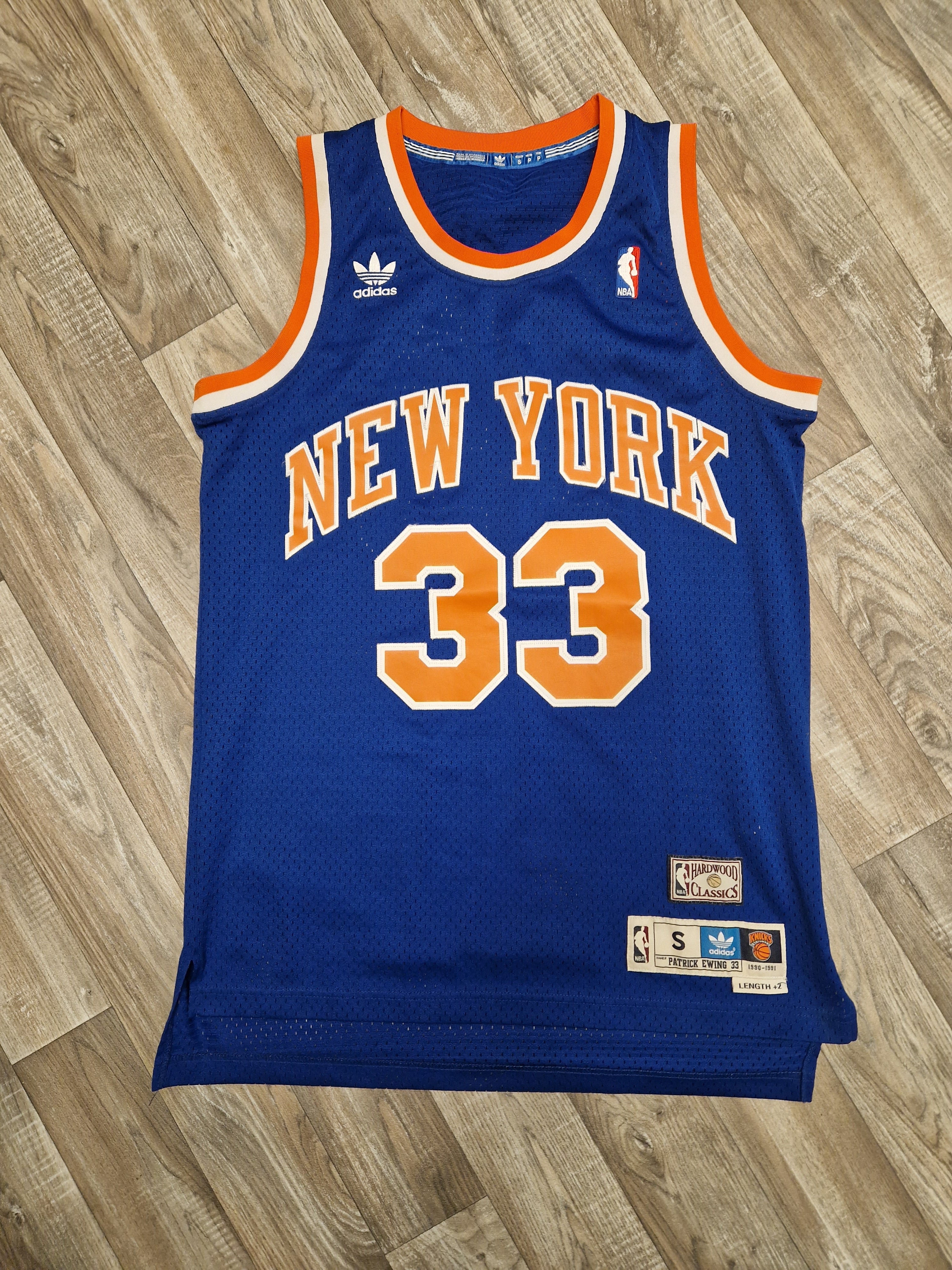 Patrick Ewing Knicks top jersey