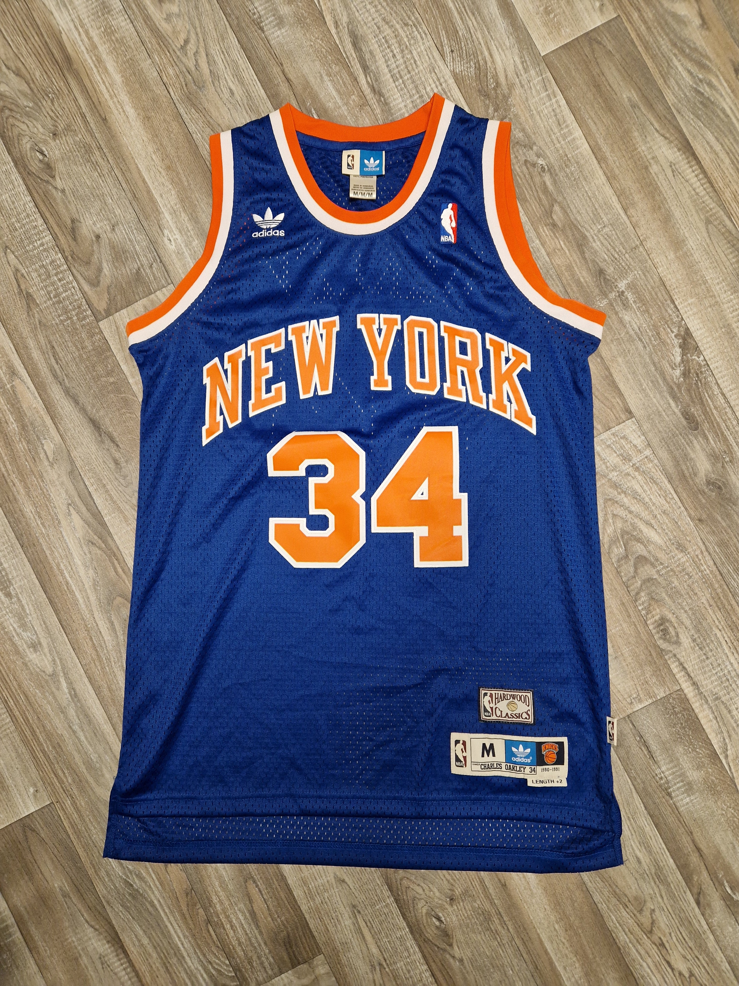 Charles Oakley Signed New York Knicks Mitchell & Ness Jersey