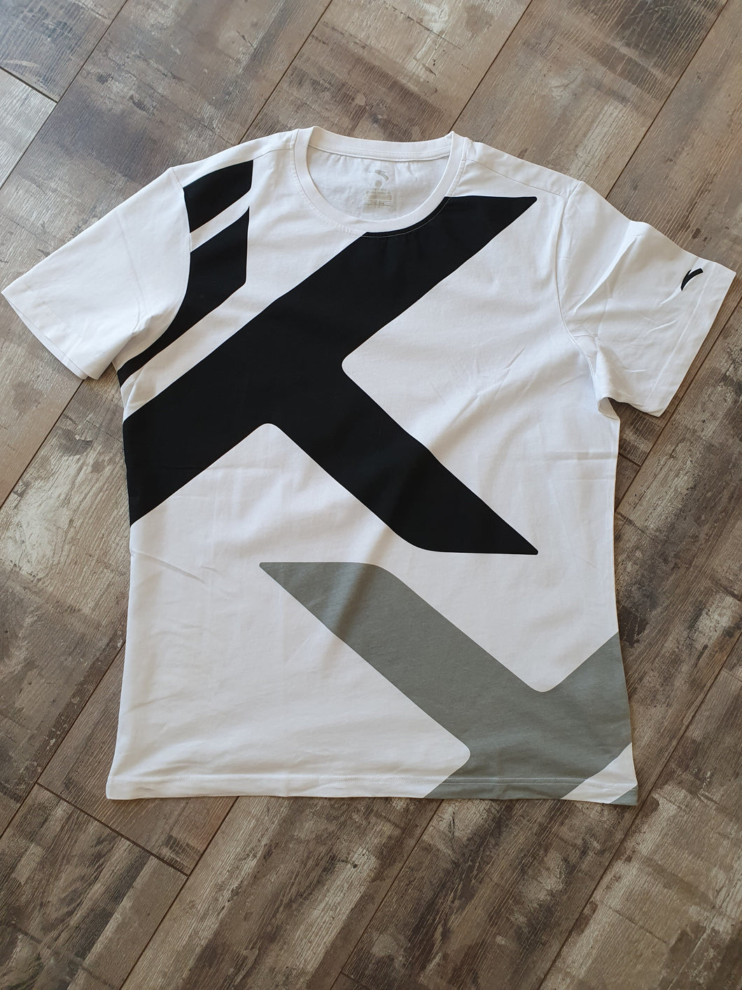 Anta Klay Thompson T-Shirt Size 3XL fits like a Size Large