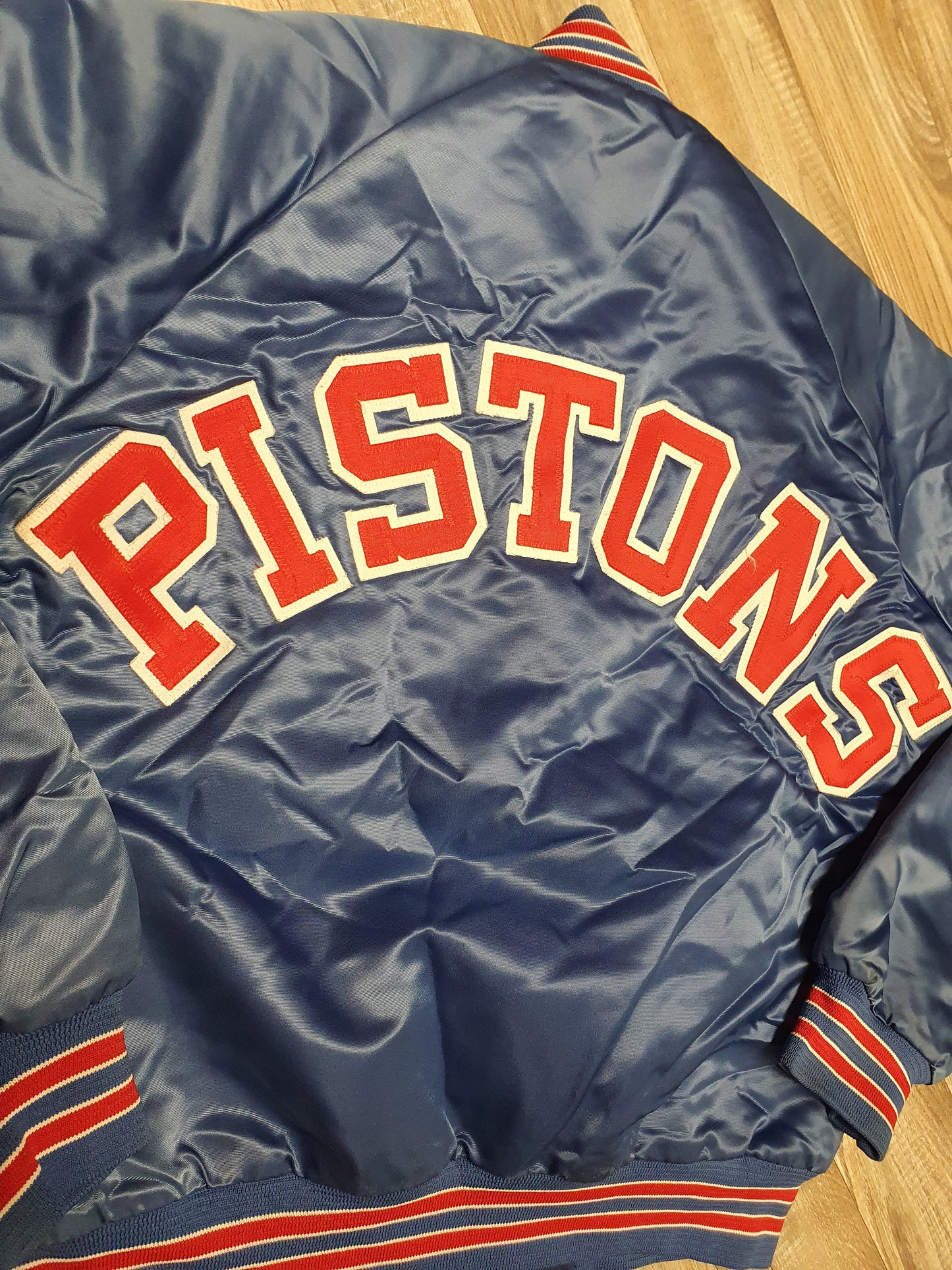 Detroit Pistons Jacket Size Medium
