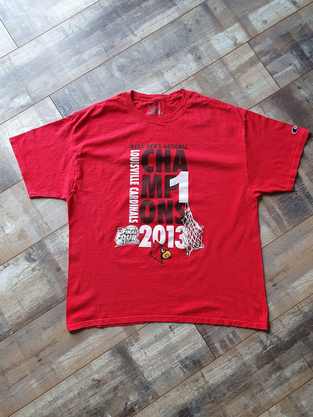 Louisville Cardinals T-Shirt Size XL